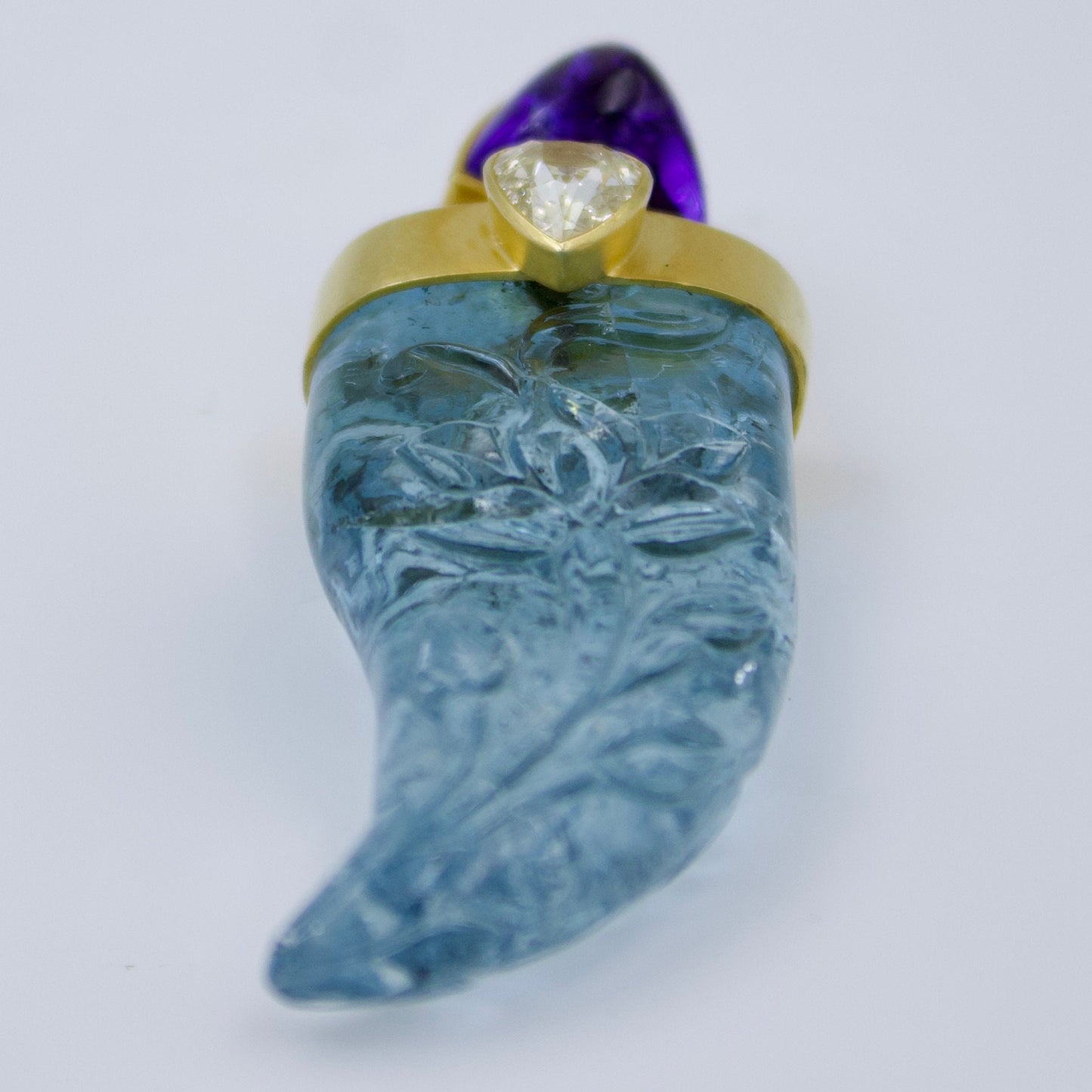 AQUAMARINE PENDANT I Carved Aquamarine Tanzanite & Diamond Nail Pendant 18K | Tiger Nail Pendant | Tanzanite Pendant | Floral Motif Pendant