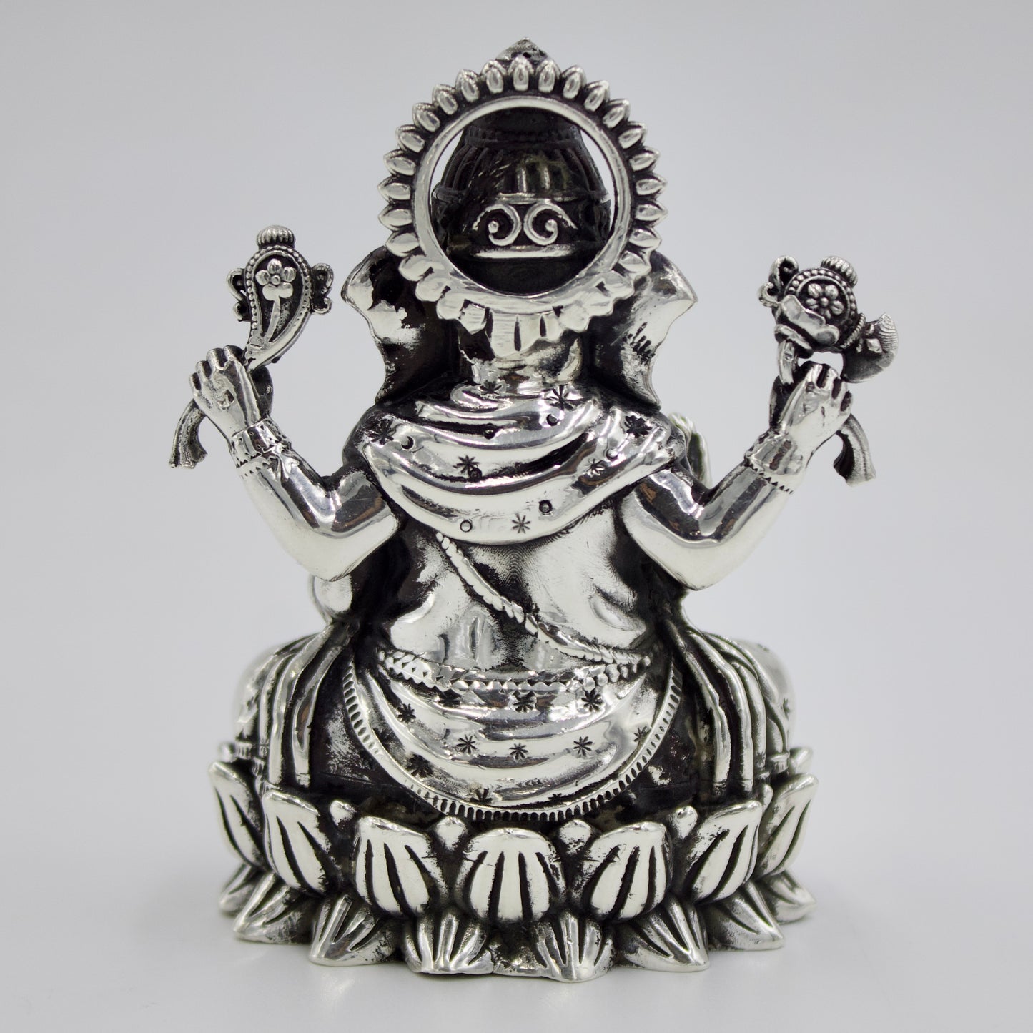 Handmade Lord Ganesha sitting with Mouse Idol in Sterling Silver for Puja