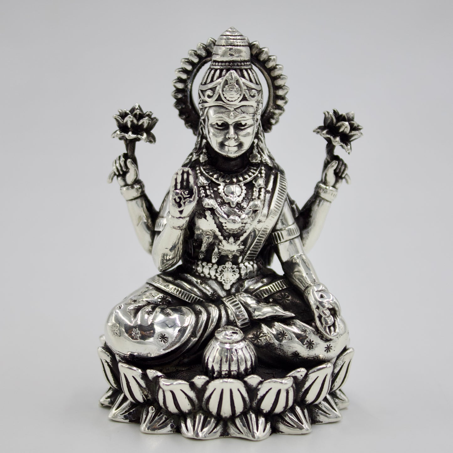 Handmade Goddess Laxmiji Idol in Sterling Silver for Puja