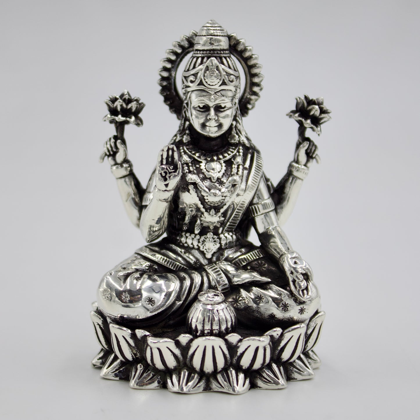 Handmade Goddess Laxmiji Idol in Sterling Silver for Puja