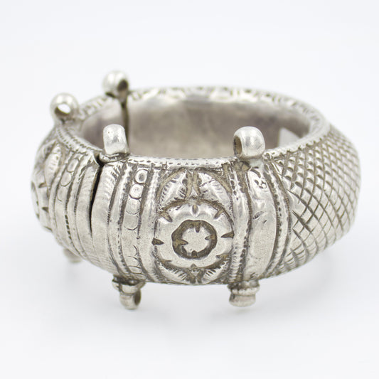 Antique Rajasthani Broad Hand Etched Kada Bangle with Screw in Sterling Silver Circa 1920's Collectors Piece