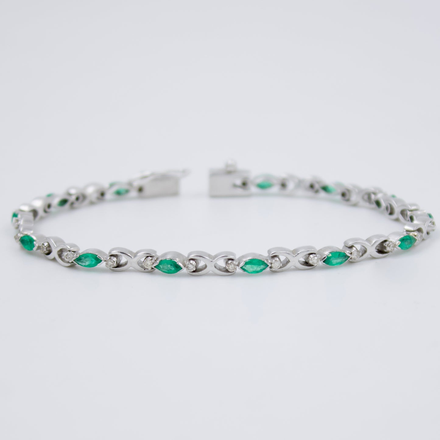 Natural Emerald & Diamond Tennis Bracelet in 18K White Gold